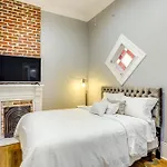 Historic Nola Side Hall Cottage Near Hotspots!