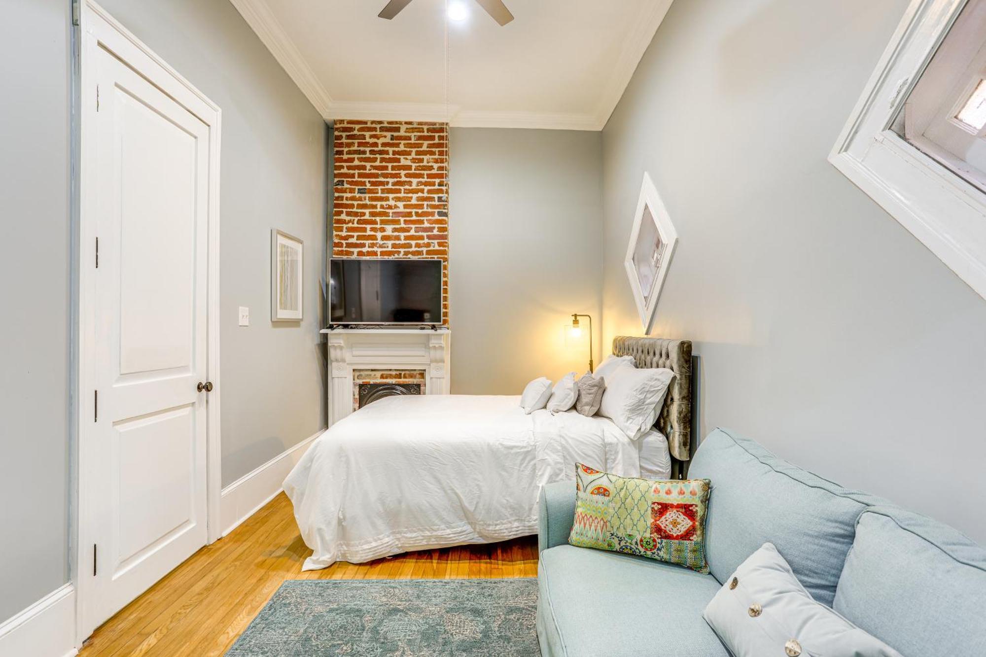 Holiday home Historic Nola Side Hall Near Hotspots! *
